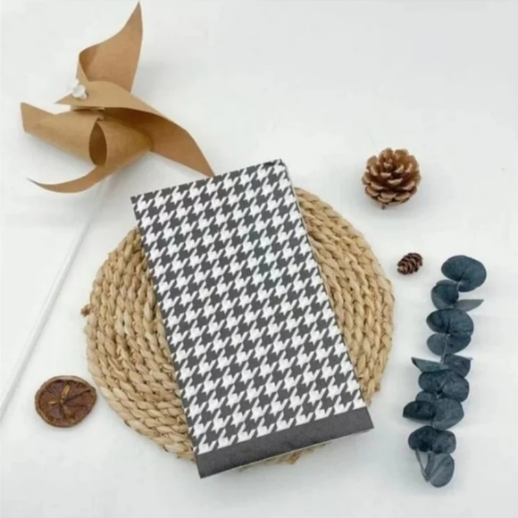 Sophistiplate Blanc & Noir Houndstooth Dinner Guest Napkins 20 Pk BNWT $SPECIAL - Picture 3 of 11